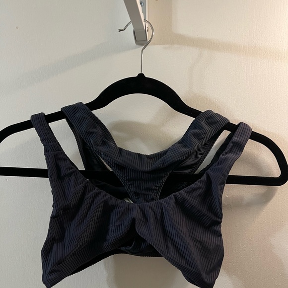 New w/o Tag Gooseberry Seaside Resort Crop Set in Grey, Top S, Bottom XS - Picture 5 of 6